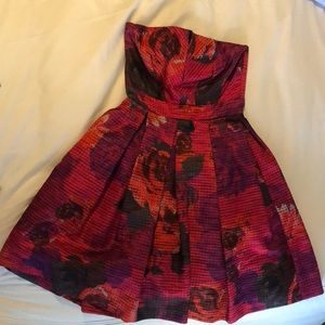 Trina Turk Marley Floral cocktail dress. Size 0